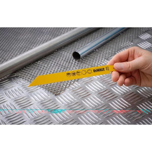 Lame De Scie Sabre Pour Le Métal Lame De Scie Sabre Métal Dewalt DT2361-QZ Bi-métal 152 Mm - Lot De 5 5 Lame De Scie Sabre Pour Le Métal Lame De Scie Sabre Métal Dewalt DT2361-QZ Bi-métal 152 Mm - Lot De 5 – Image 3